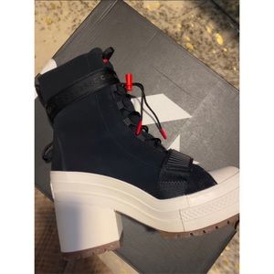 Converse boot